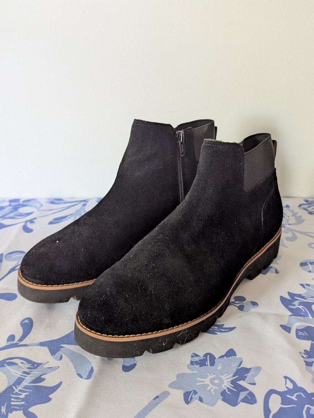 Vionic Brionie Suede Chelsea Boot 8.5